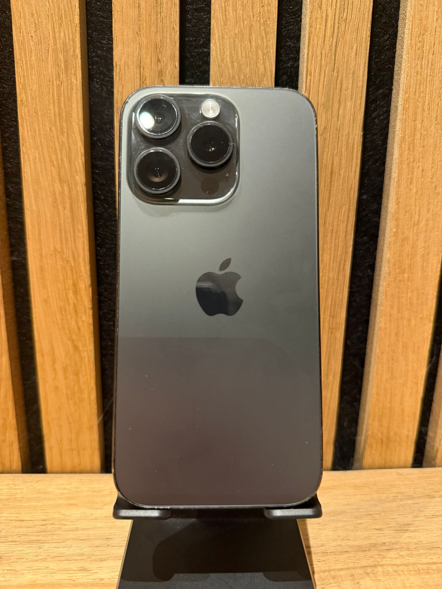 iPhone 16 Pro